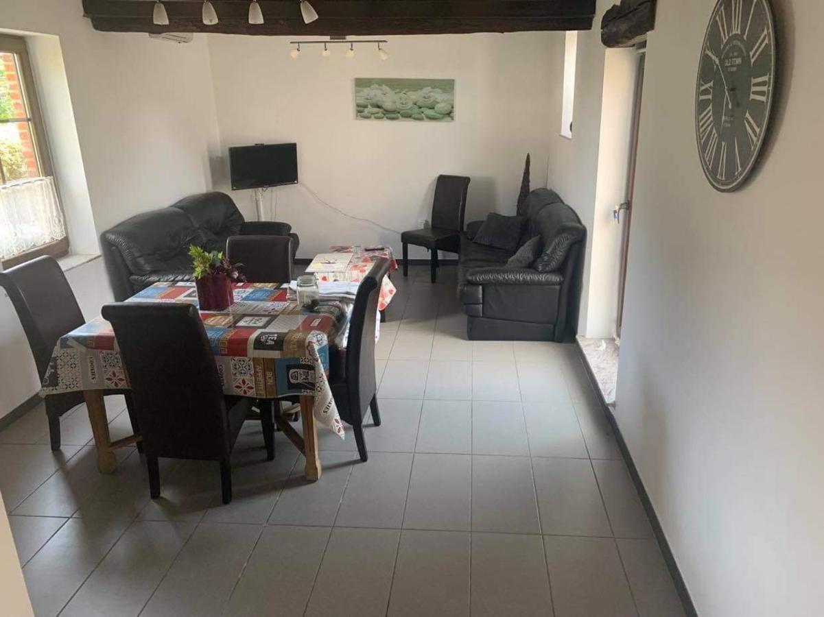 La Petite Maison Bienne-lez-Happart Buitenkant foto